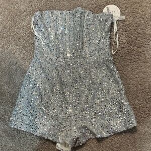 Selfie Leslie Glittering Silver Sequin Outfit